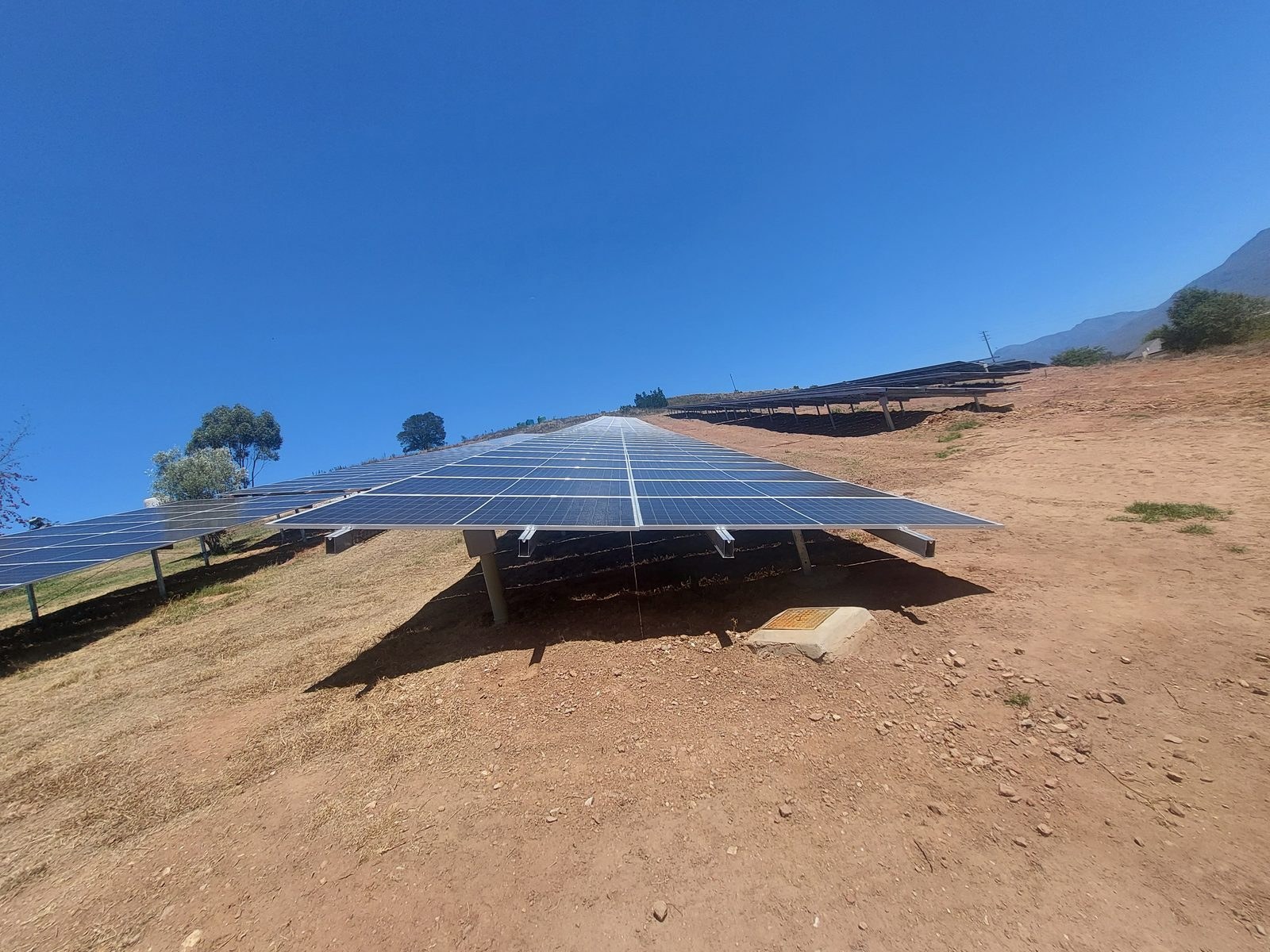 Large Farm Hybrid - 300 kVA