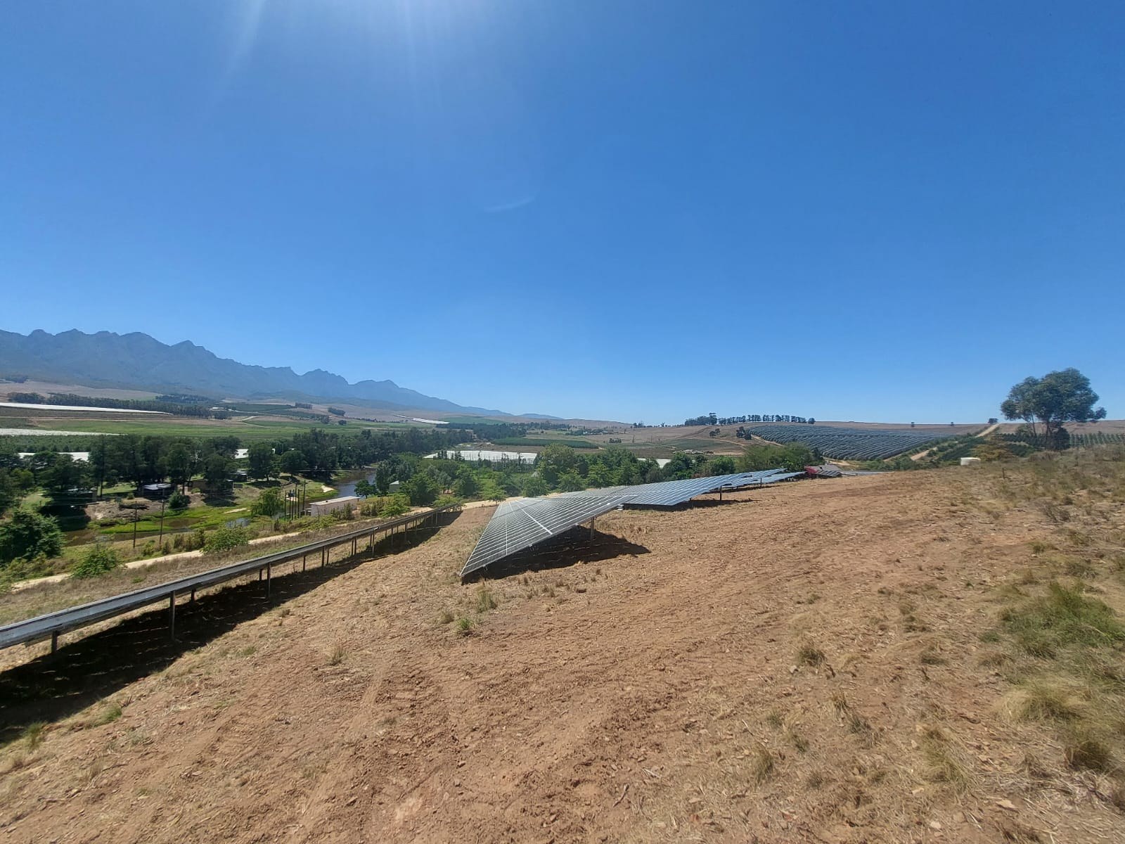 Large Farm Hybrid - 300 kVA